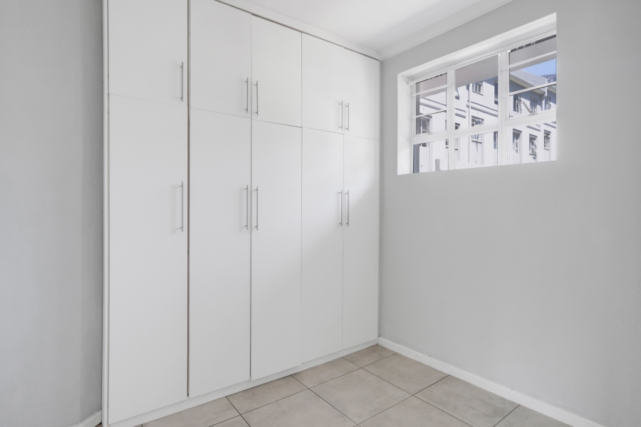To Let 2 Bedroom Property for Rent in Zonnebloem Western Cape